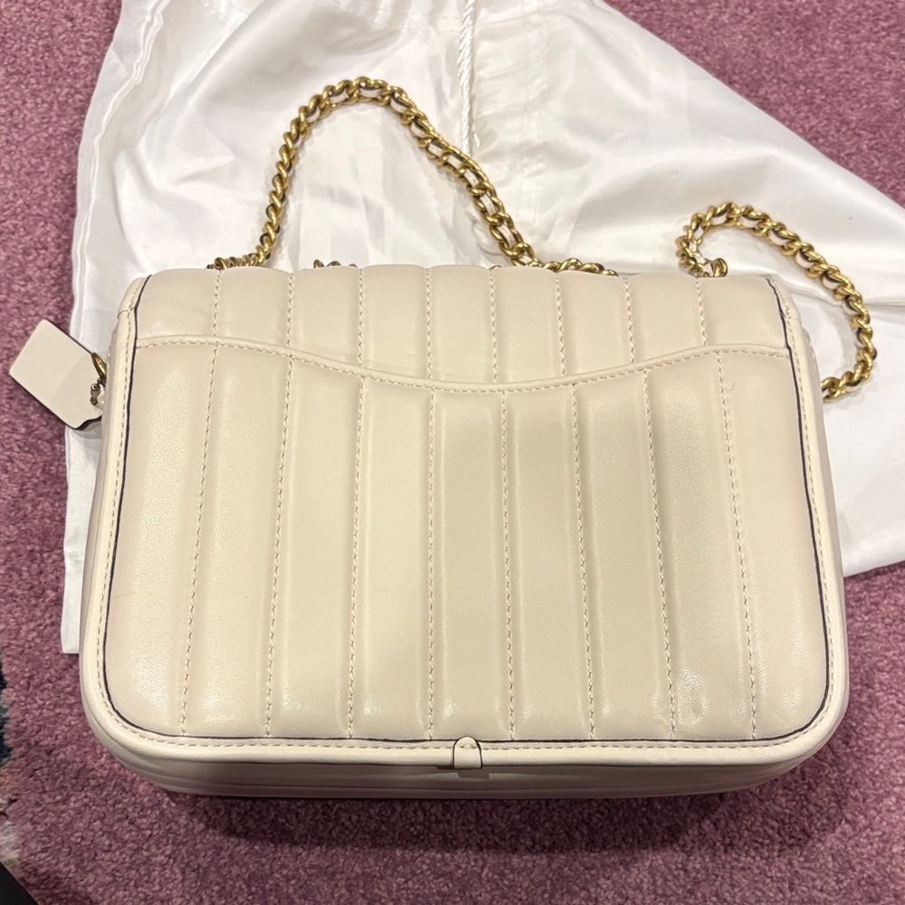 Coach Madison Bag in Cream - Picture 4 of 8
